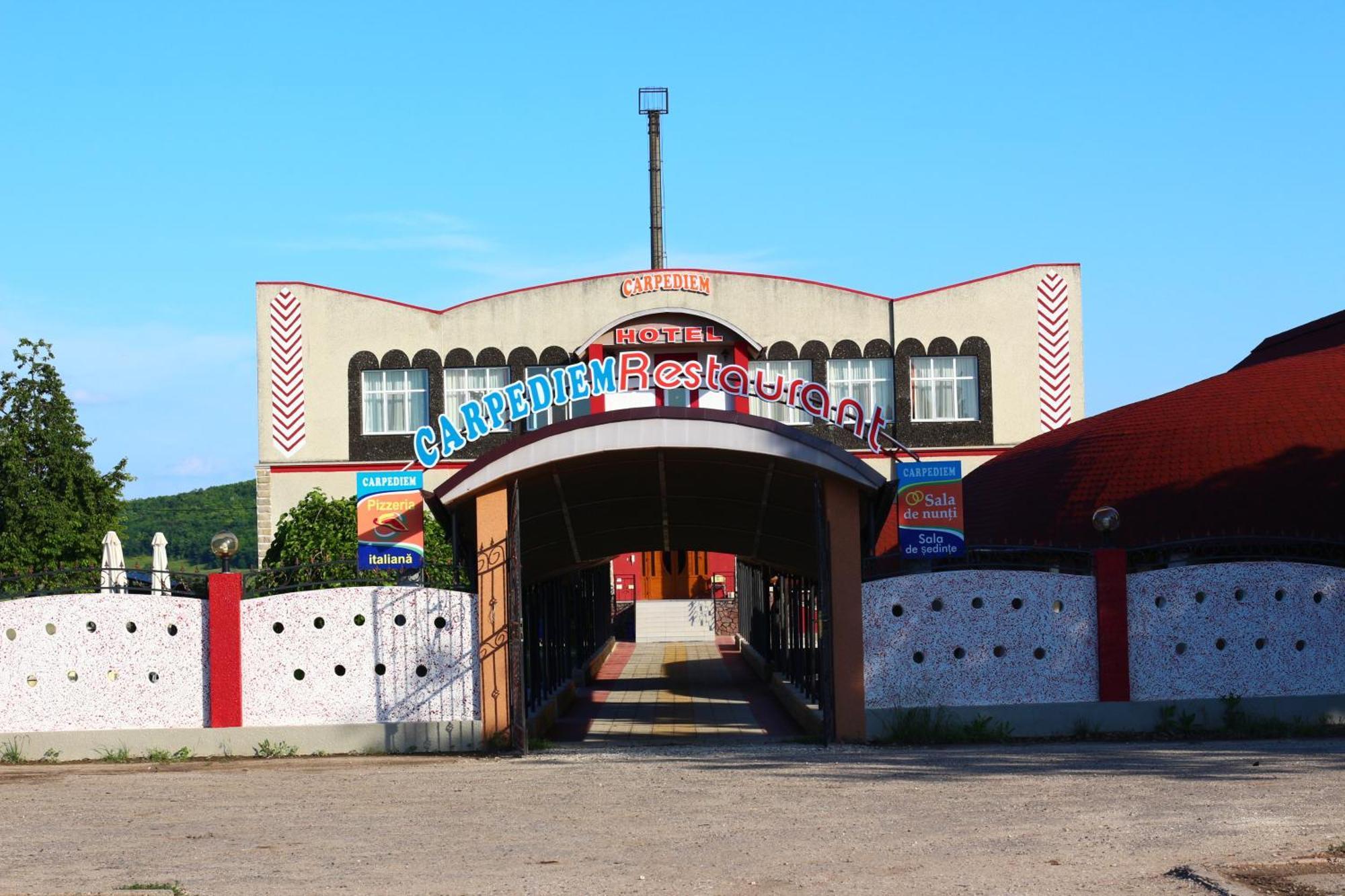 Carpediem Hotel Restaurant Albinetul Vechi Exterior foto